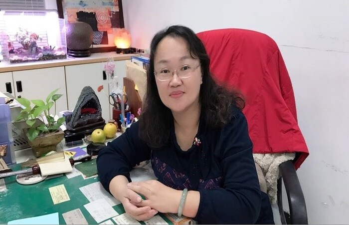 長庚科大進修部劉倩君處長分享,要跟上萬變的時勢,唯有持續學習。她自己跟女兒也都是透過在職進修取得學歷圖片