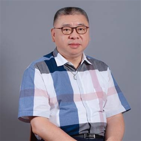 減鐘教師 林自勇